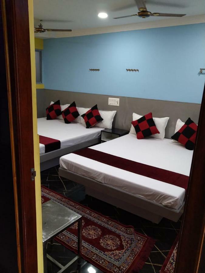 Gayathri Stay Kanchipuram Exterior foto